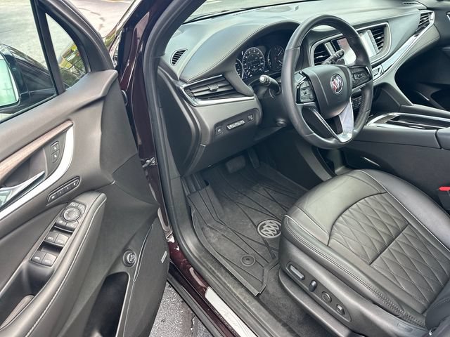 Used 2024 Buick Enclave Avenir w/ Avenir Technology Package FWD image 9