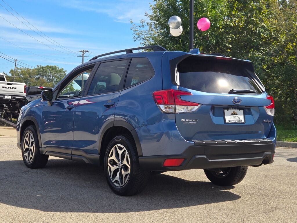Used 2020 Subaru Forester Premium AWD/4WD image 17