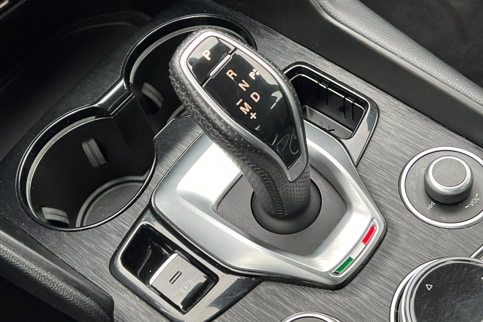 Used 2022 Alfa Romeo Giulia Sprint image 28