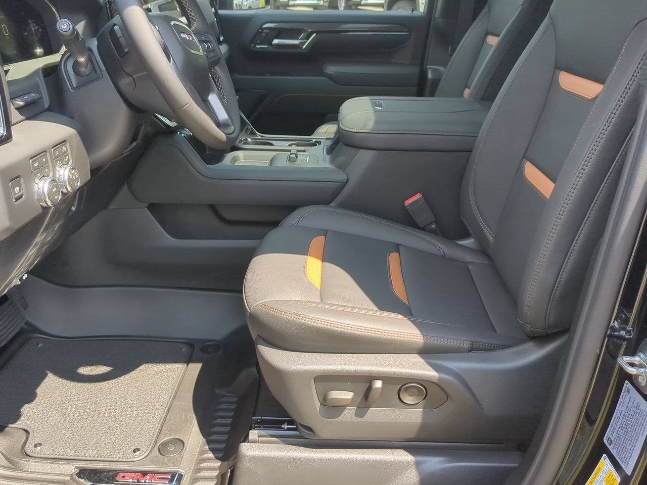 New 2026 GMC Sierra 2500 AT4 w/ AT4 Premium Plus Package AWD/4WD image 20
