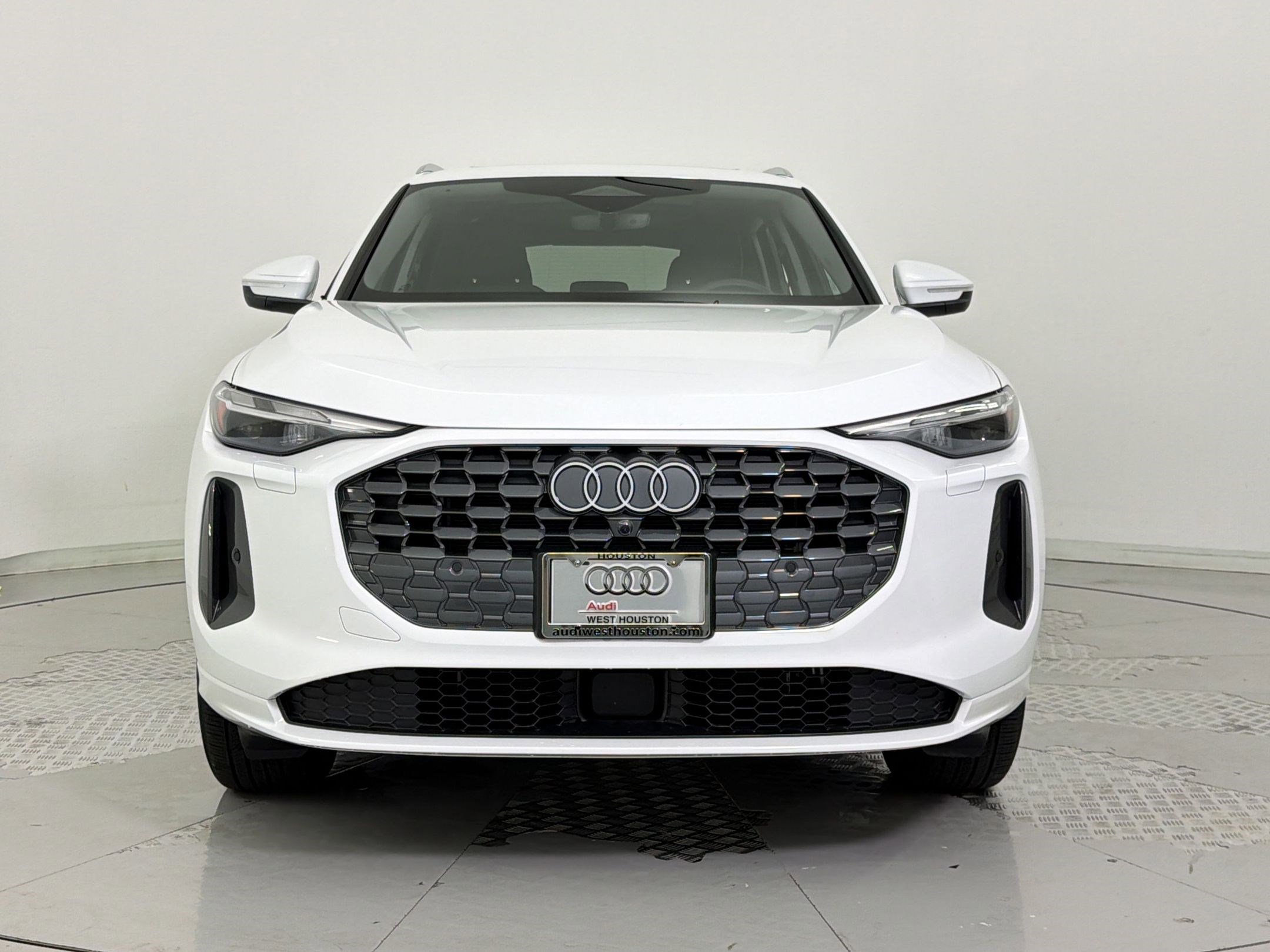 Certified 2025 Audi Q5 Premium w/ Convenience Package AWD/4WD image 5
