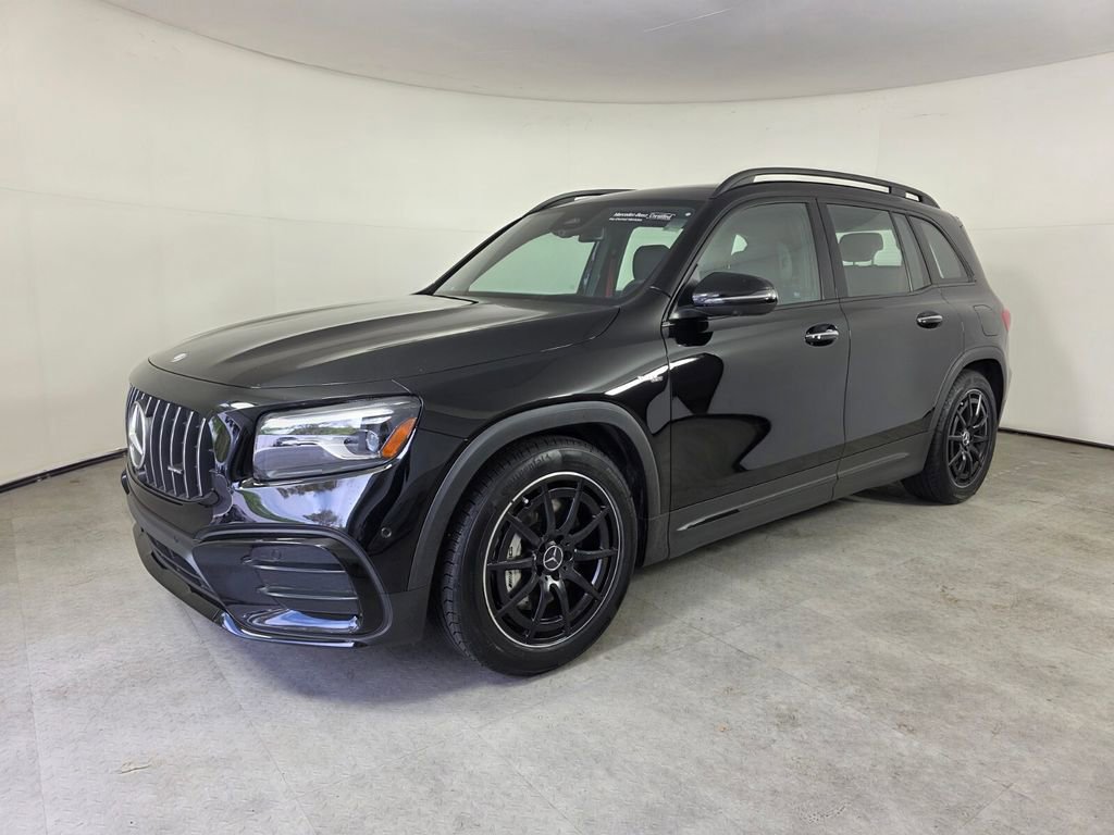 Certified 2025 Mercedes-Benz GLB 35 AMG 4MATIC image 8
