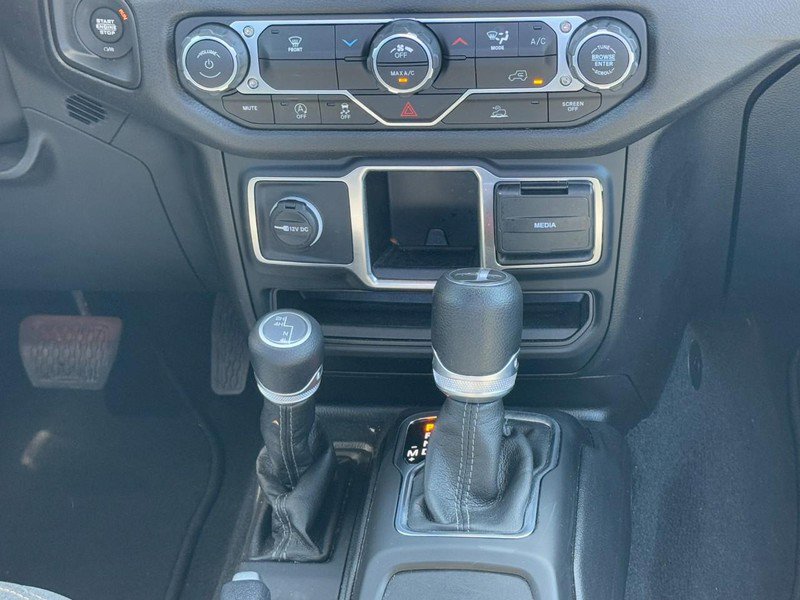 Used 2024 Jeep Gladiator Sport AWD/4WD image 14