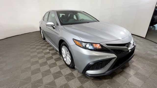 Used 2024 Toyota Camry SE FWD image 14