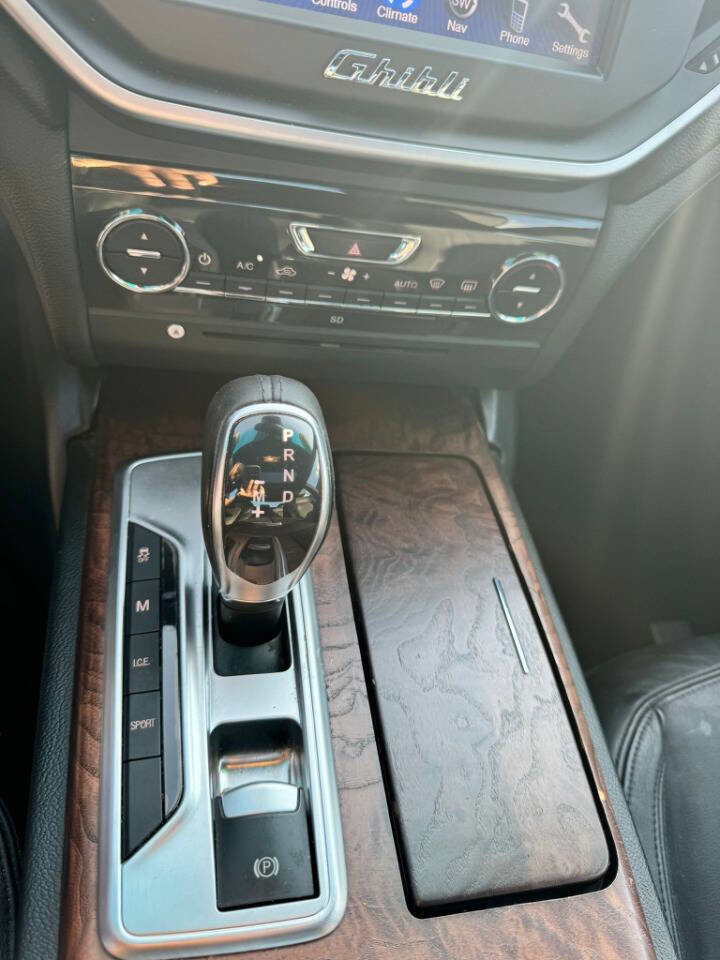 Used 2014 Maserati Ghibli Base 4dr Sedan image 14