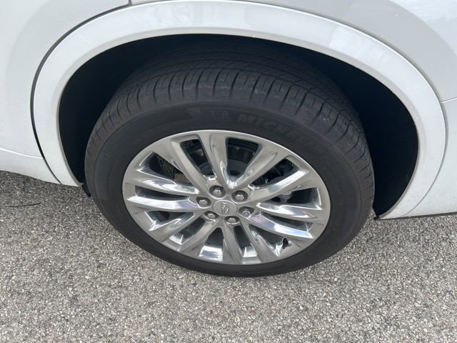 Certified 2024 Cadillac XT6 Premium Luxury w/ LPO, Floor Liner Package AWD/4WD image 5