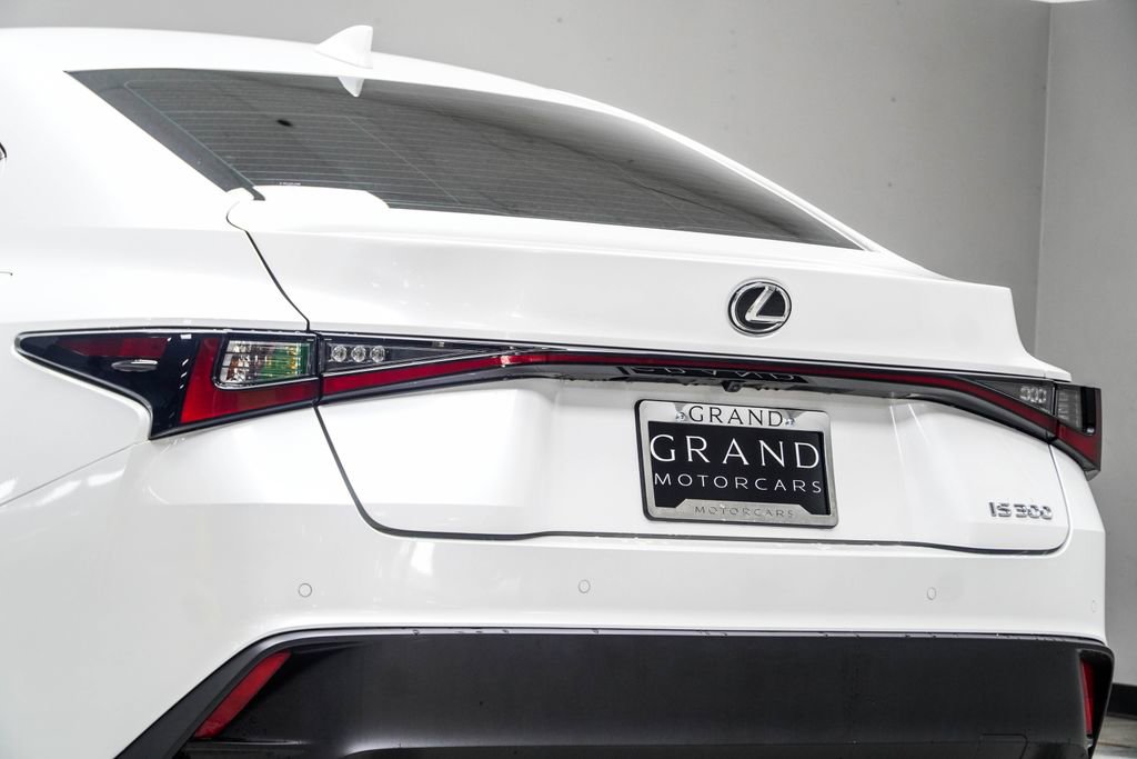 Used 2023 Lexus IS 300 w/ Comfort Package RWD image 13