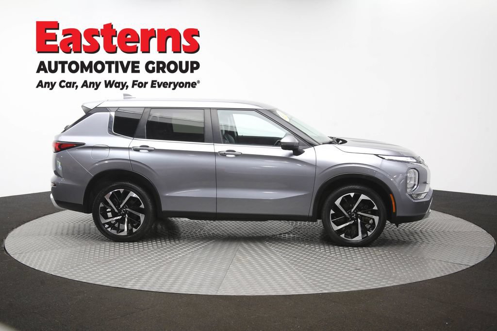 Used 2024 Mitsubishi Outlander SE FWD image 44