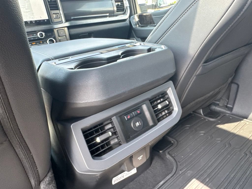 Certified 2025 Ford F350 Lariat w/ Lariat Ultimate Package AWD/4WD image 33
