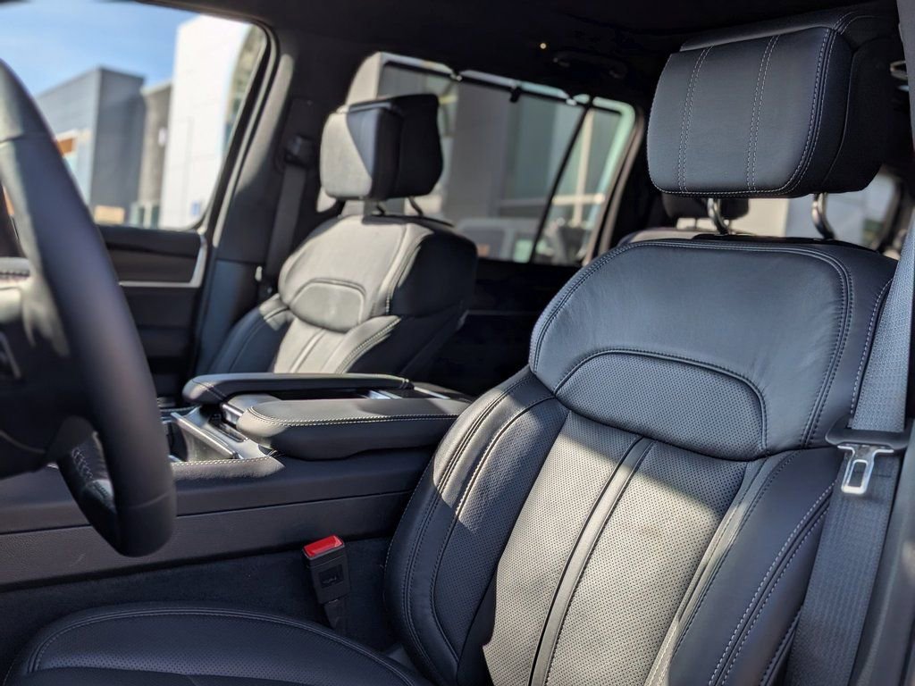 New 2026 Jeep Grand Wagoneer Summit image 23