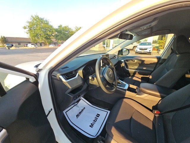 Used 2023 Toyota RAV4 LE image 27