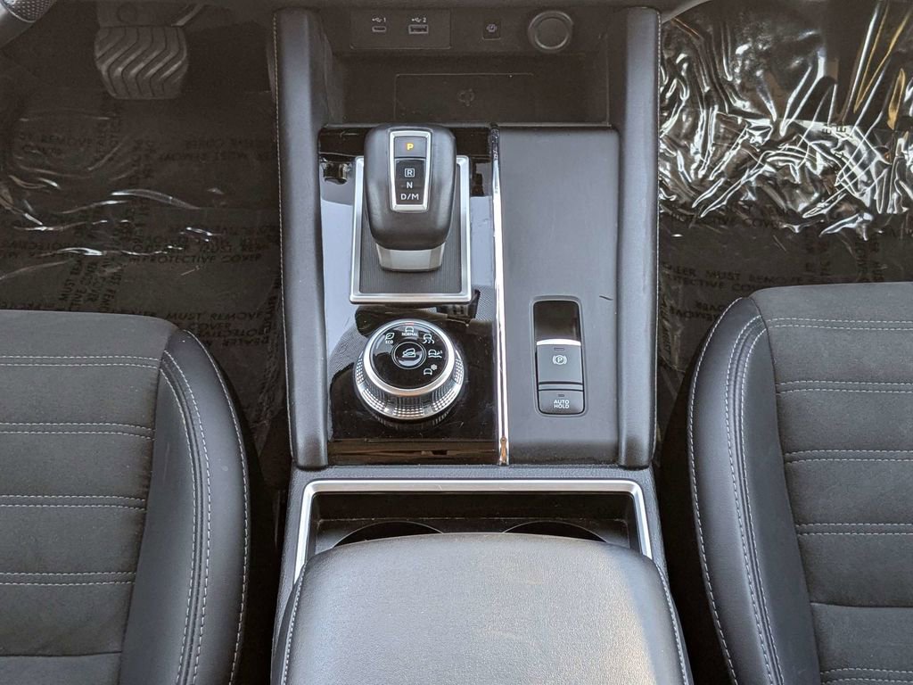 Used 2024 Mitsubishi Outlander SE image 20