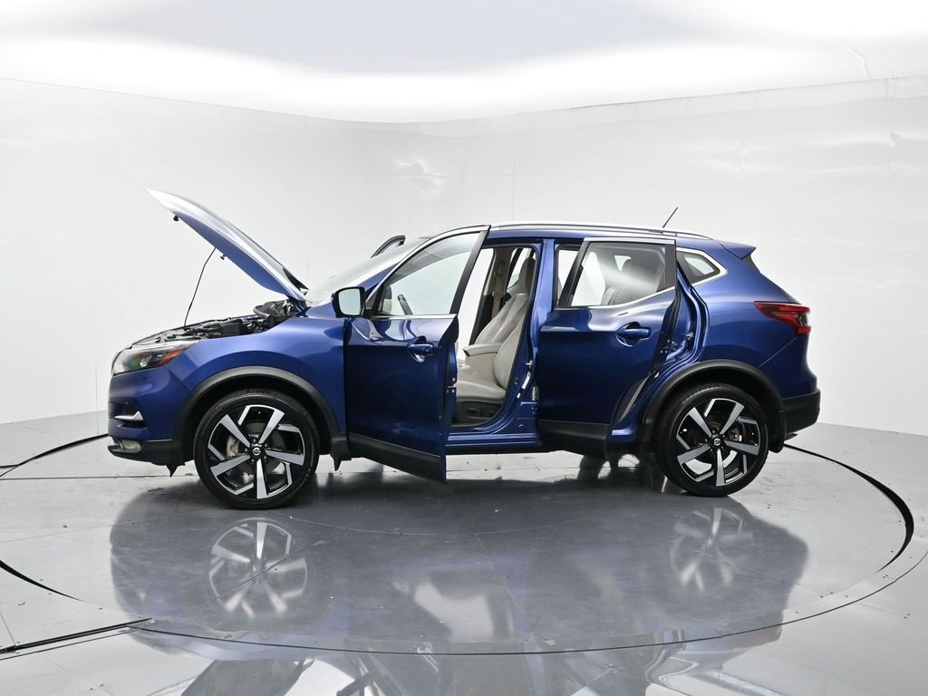Used 2022 Nissan Rogue Sport SL w/ Premium Package image 28