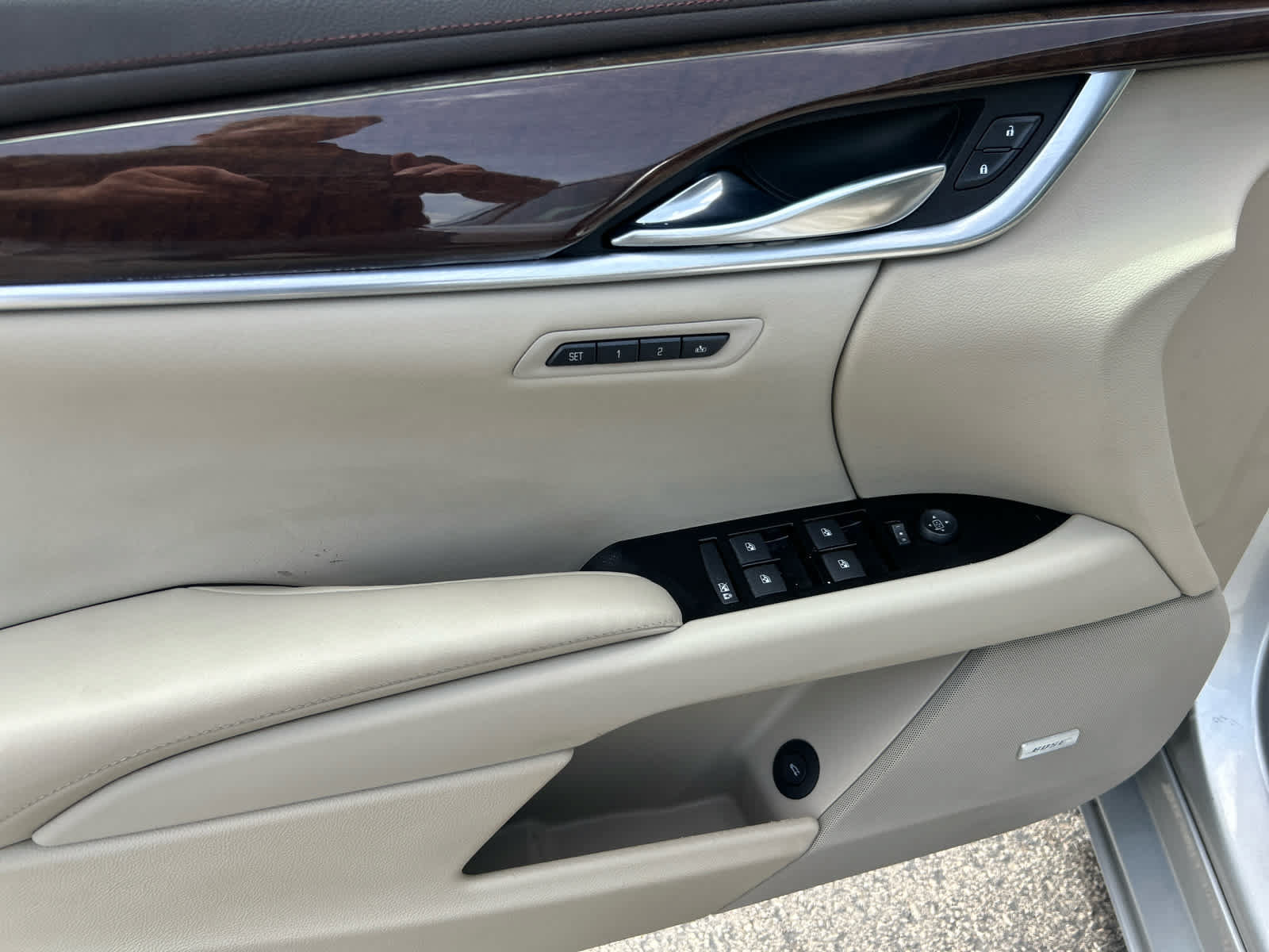 Used 2013 Cadillac XTS Premium AWD/4WD image 12