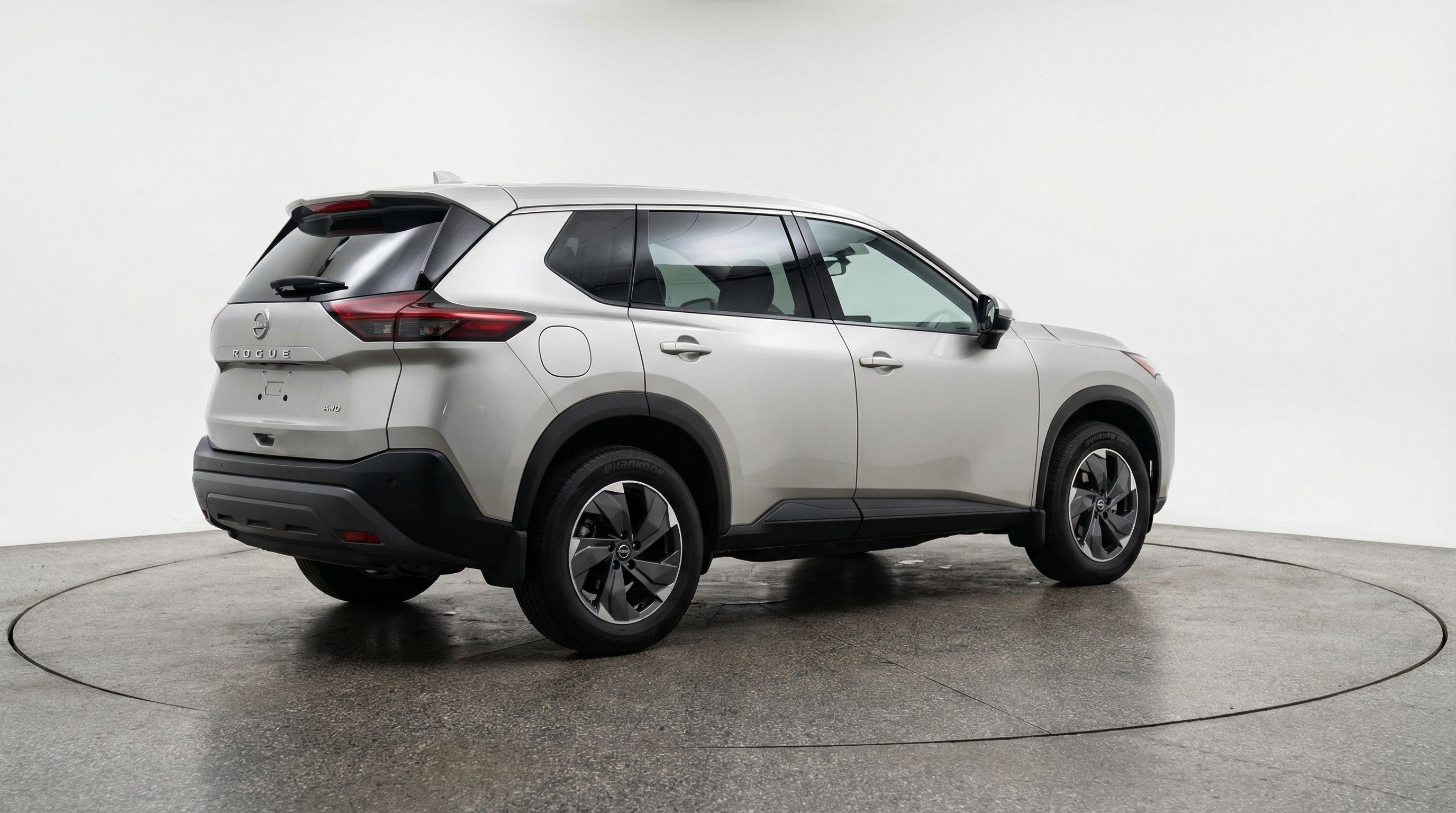 Used 2025 Nissan Rogue SV image 9