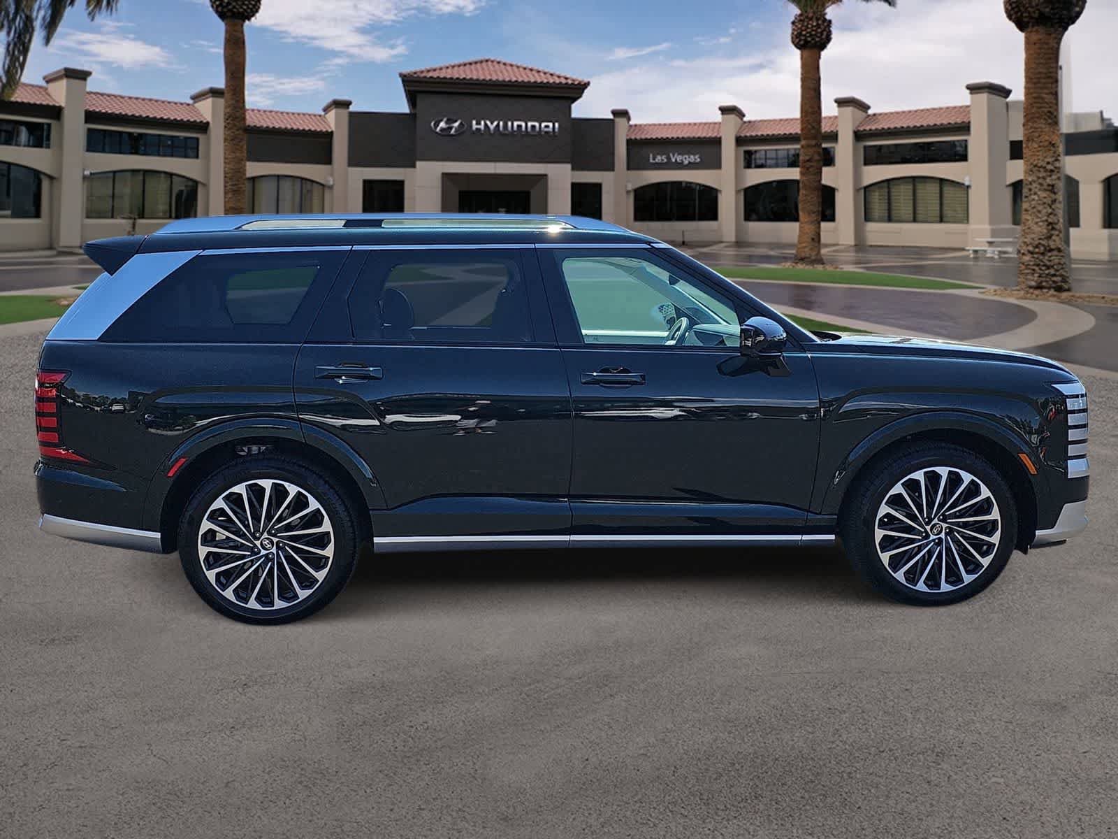 Certified 2026 Hyundai Palisade Calligraphy AWD/4WD image 9