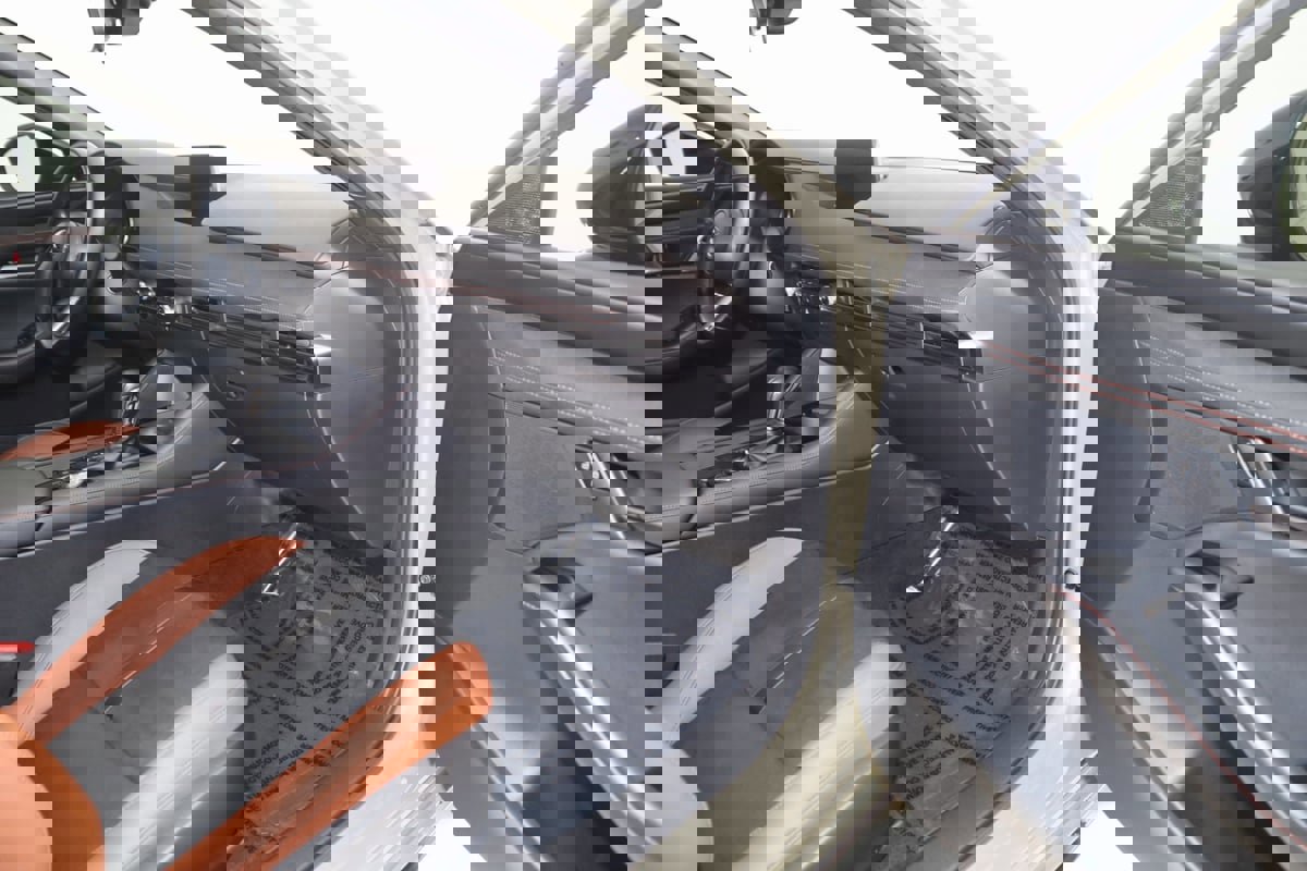 Used 2025 MAZDA MAZDA3 Carbon image 43