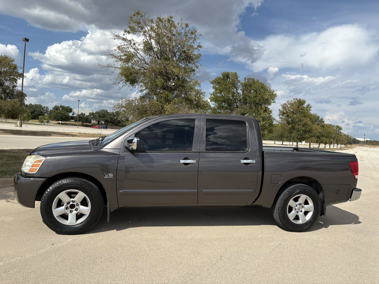 Used 2004 Nissan Titan SE RWD image 4