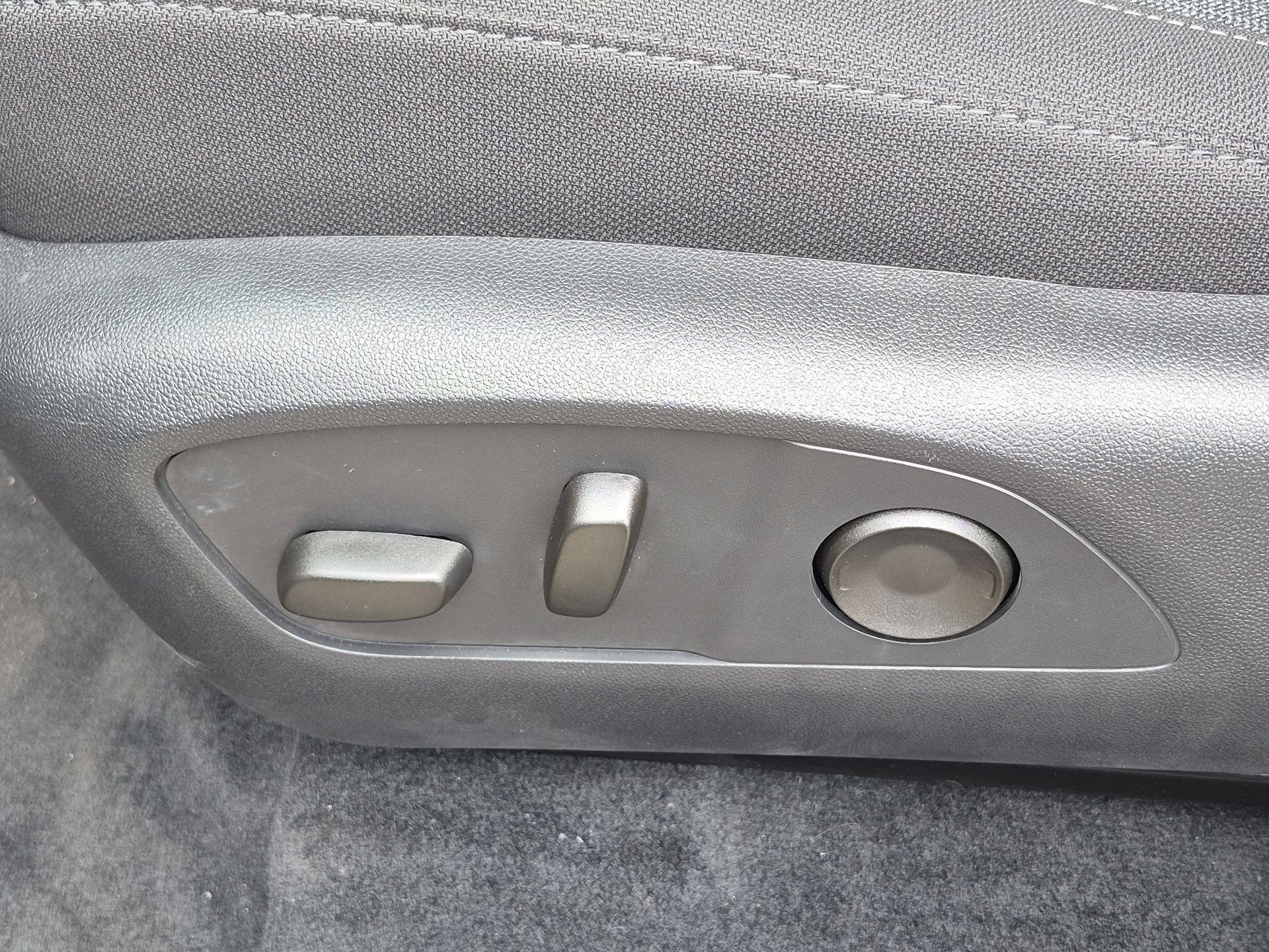 New 2025 GMC Acadia Elevation FWD image 35