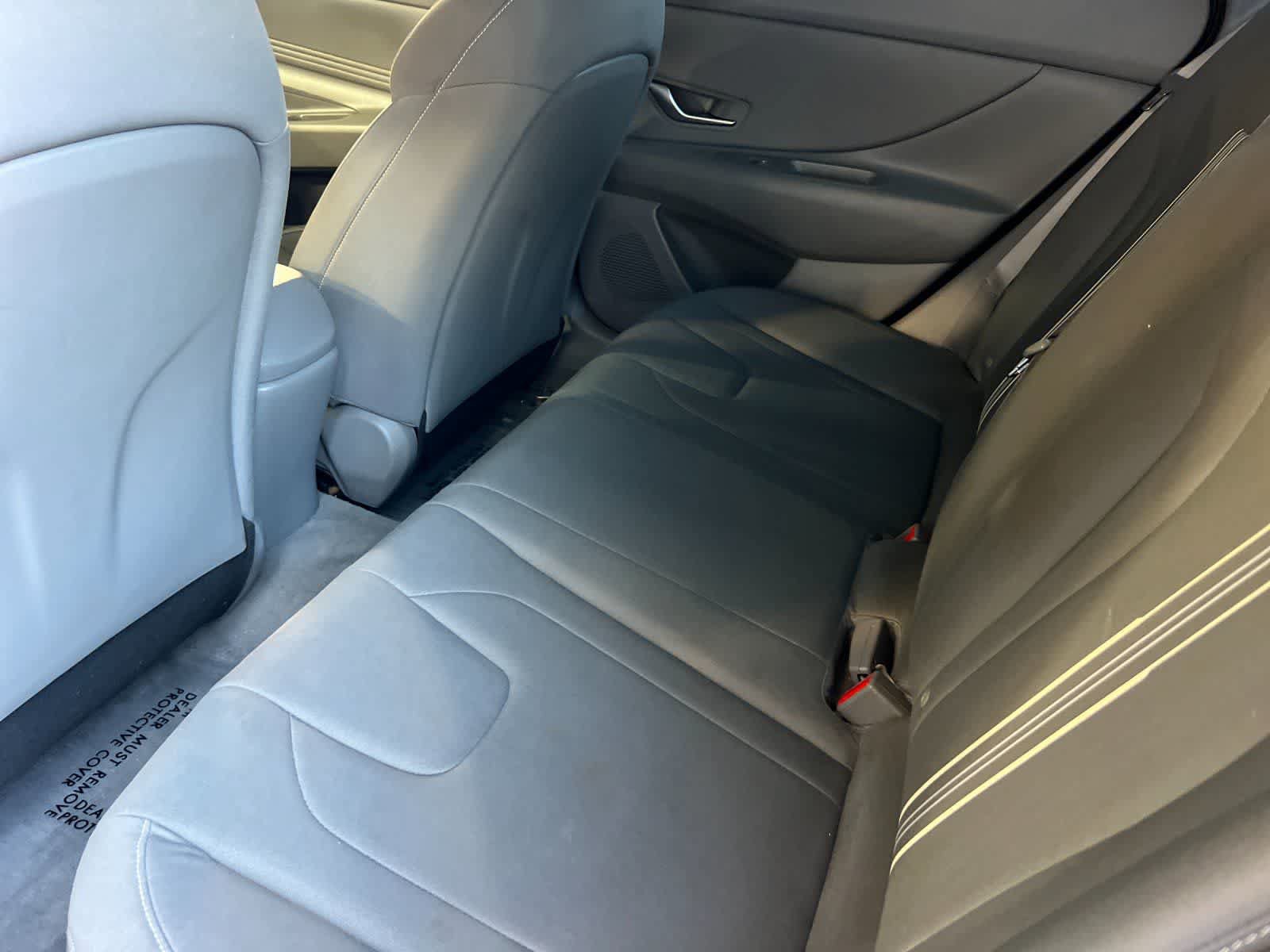 Used 2023 Hyundai Elantra SEL w/ Convenience Package FWD image 5
