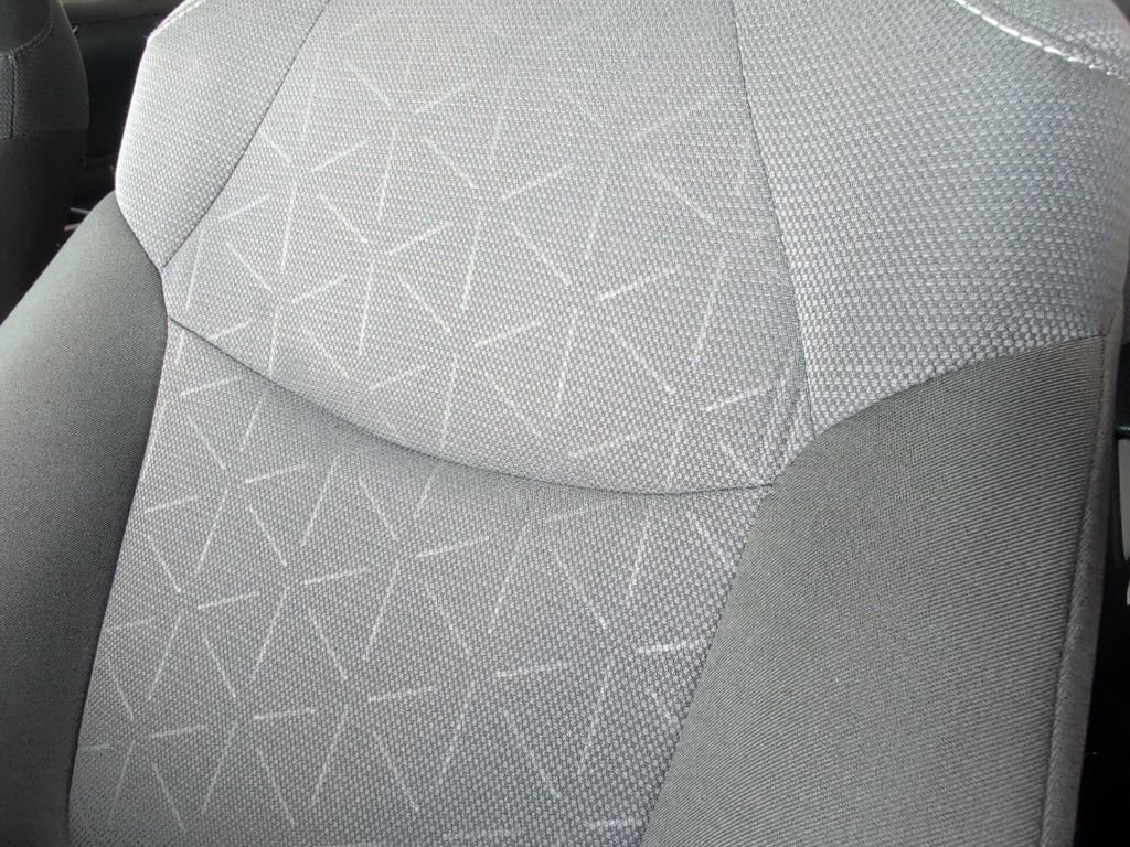 Used 2025 Toyota RAV4 XLE image 15