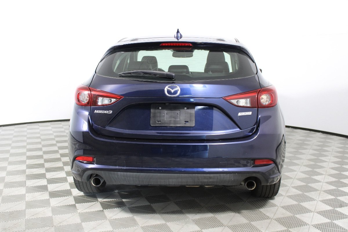 Used 2018 MAZDA MAZDA3 Grand Touring w/ Premium Equipment Package FWD image 15