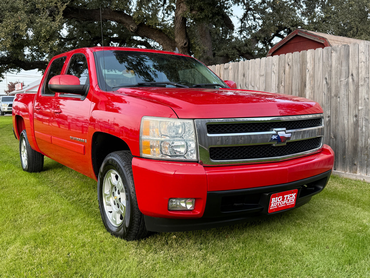 Used 2008 Chevrolet Silverado 1500 LTZ w/ EZ-Lift Tailgate Package image 2