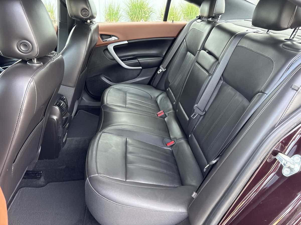 Used 2017 Buick Regal Premium w/ Driver Confidence Package #1 FWD image 11