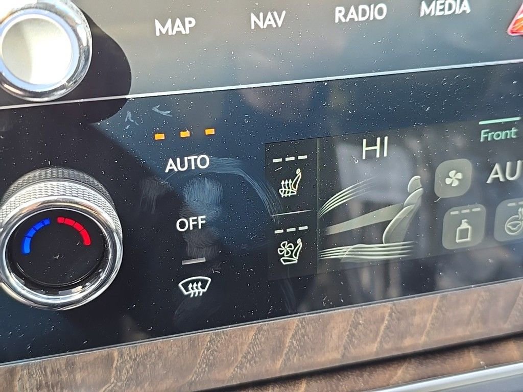 Used 2025 Genesis GV80 3.5T Prestige AWD/4WD image 12