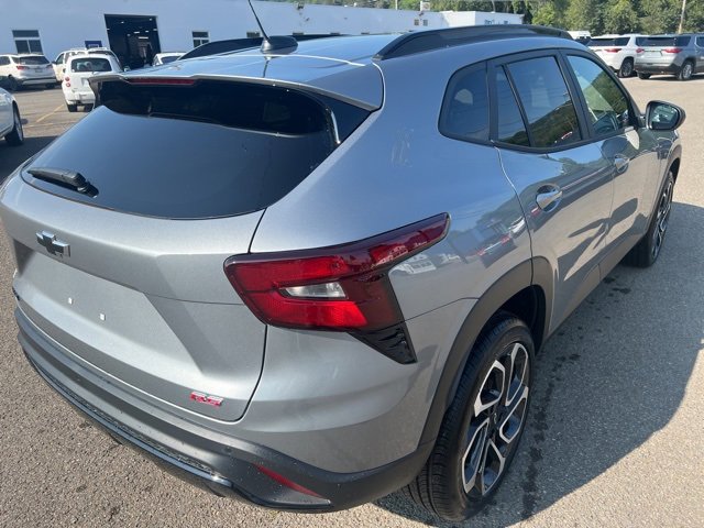 New 2025 Chevrolet Trax RS w/ Driver Confidence Package image 5