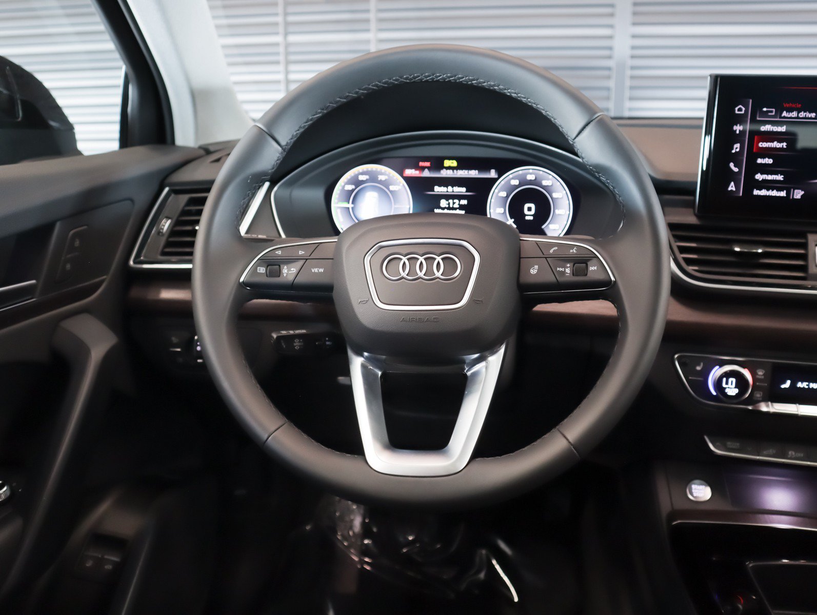 Certified 2025 Audi Q5 e Premium AWD/4WD image 17