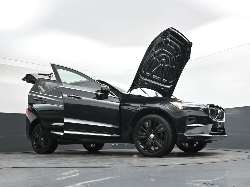 Used 2022 Volvo XC60 B5 Inscription w/ Advanced Package image 44