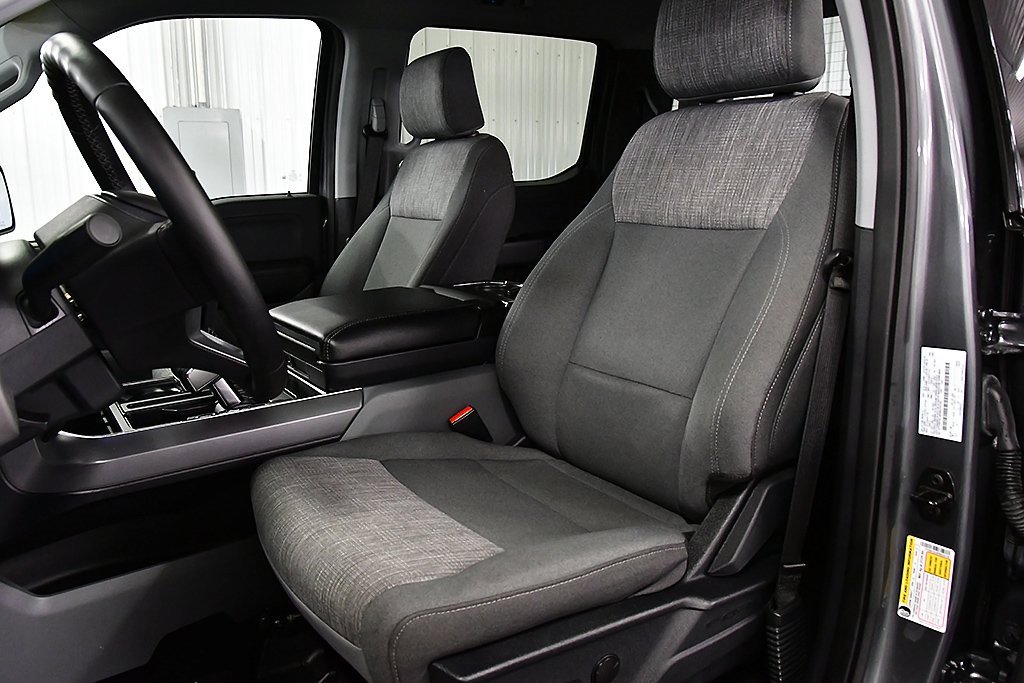 Used 2023 Ford F150 Lightning XLT image 31