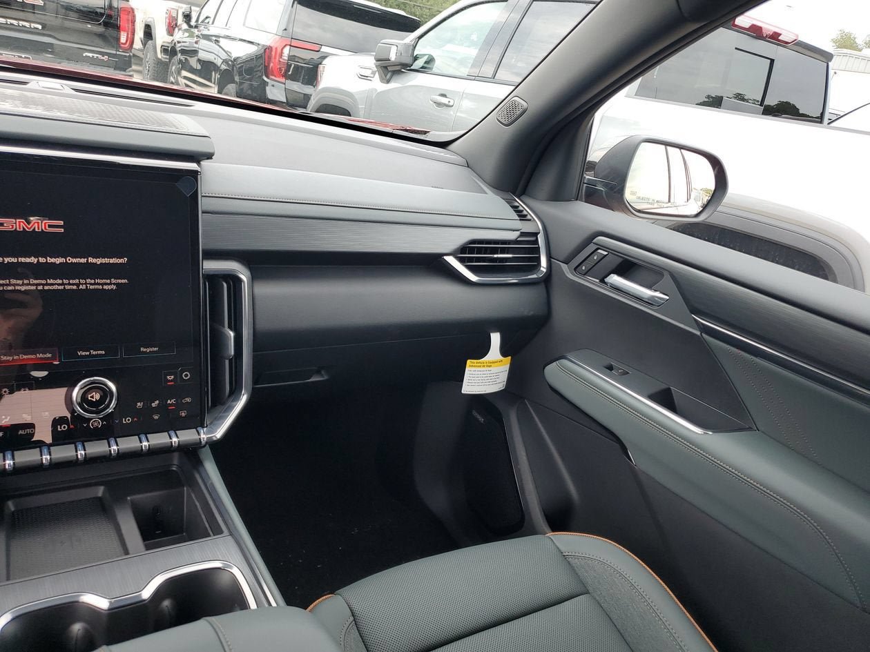 New 2026 GMC Acadia AT4 w/ Luxury Package AWD/4WD image 15