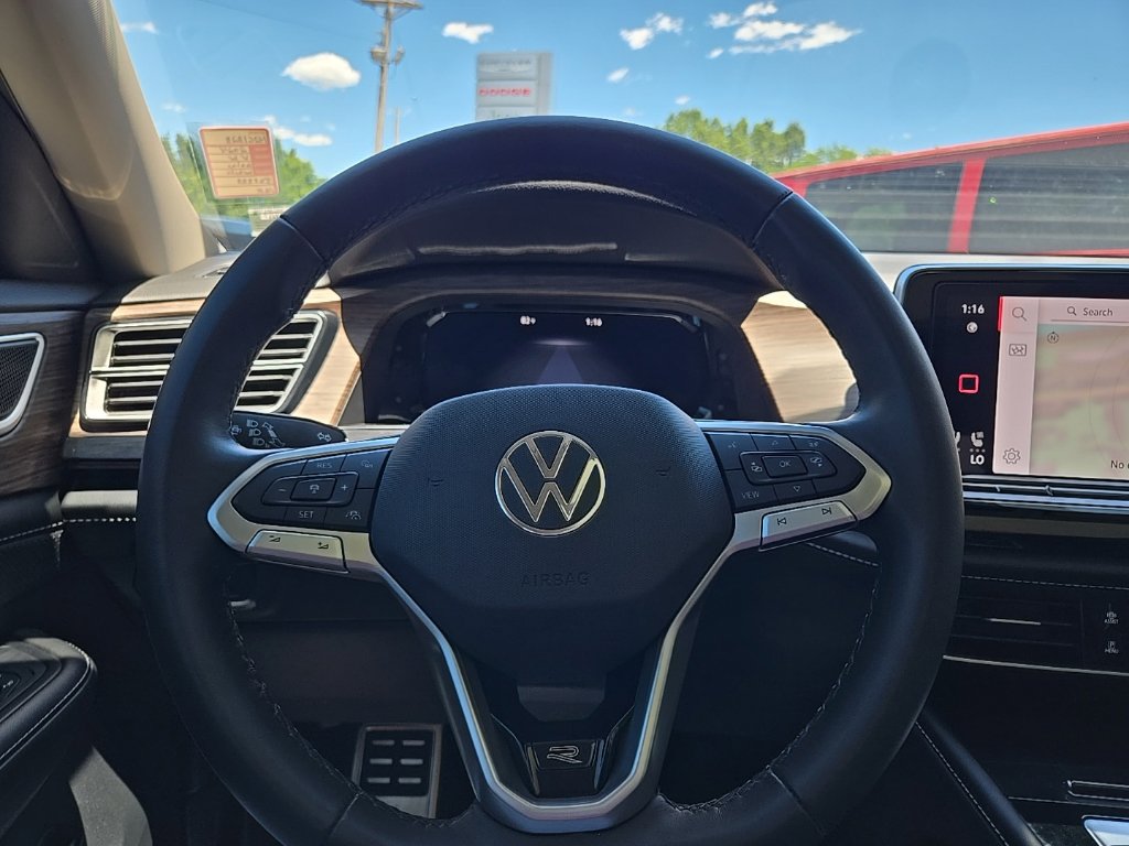Used 2024 Volkswagen Atlas SEL Premium R-Line AWD/4WD image 43