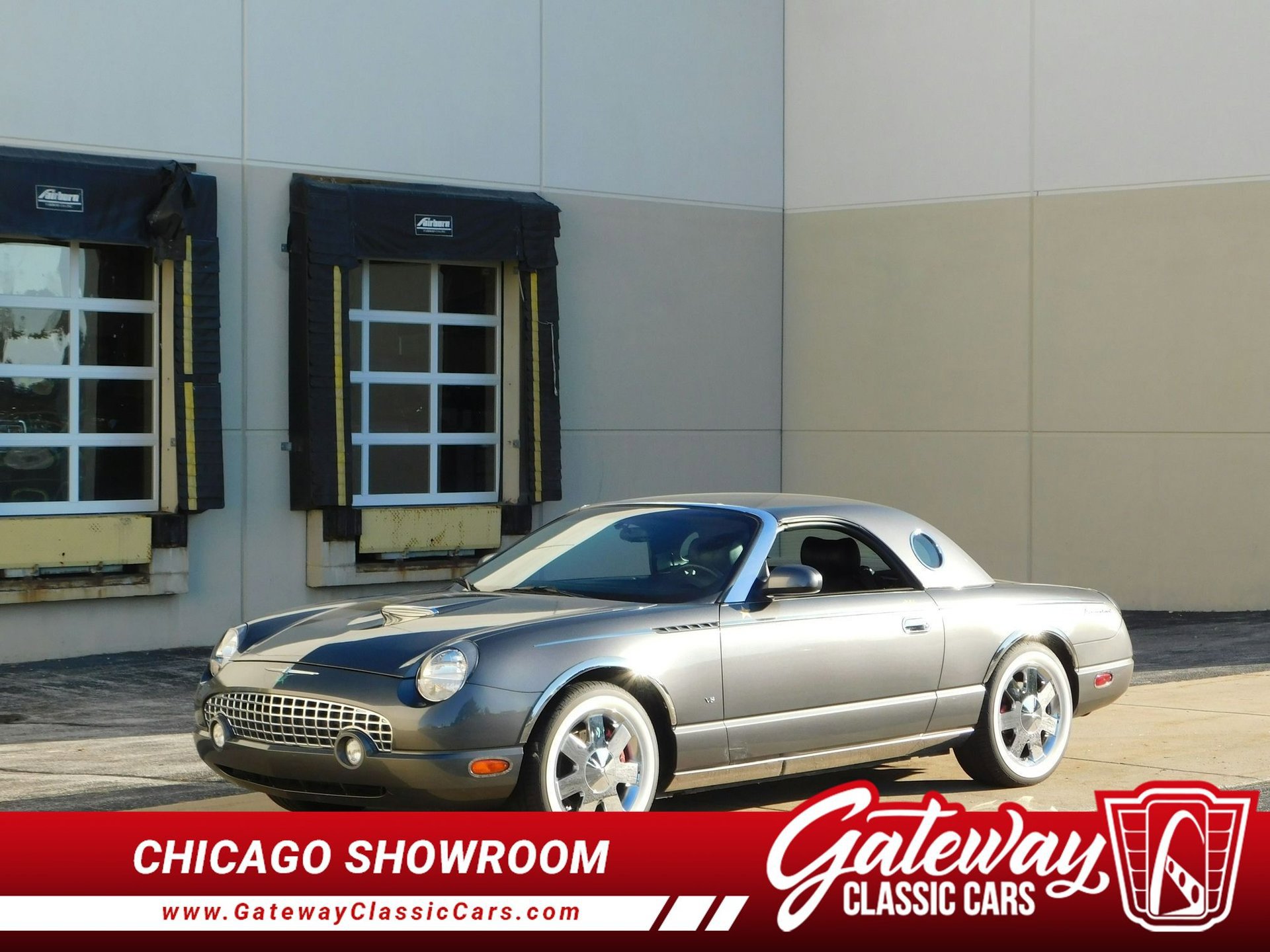 Used 2003 Ford Thunderbird image 2