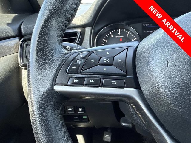 Used 2020 Nissan Rogue SV image 29