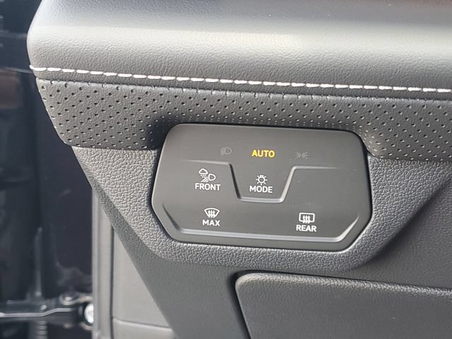New 2026 Volkswagen Atlas Cross Sport SEL R-Line AWD/4WD image 19