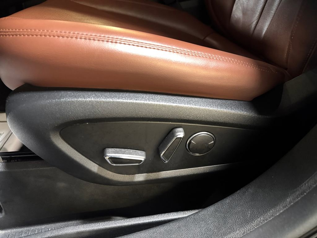Used 2020 Lincoln Nautilus Reserve AWD/4WD image 13