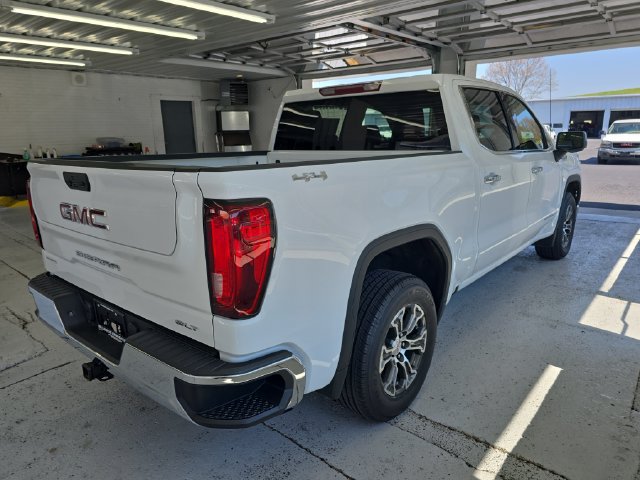 Certified 2025 GMC Sierra 1500 SLT AWD/4WD image 12