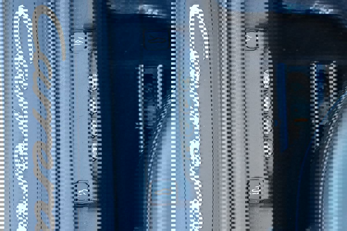 Used 2002 Porsche 911 Carrera image 48