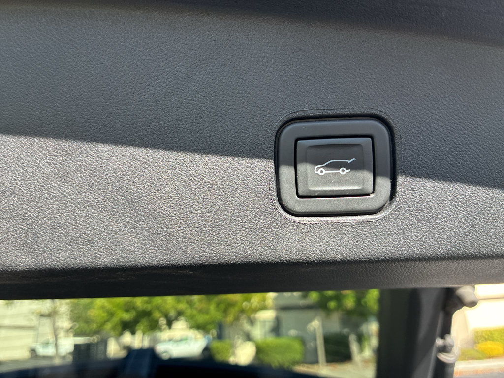 Used 2024 Cadillac Lyriq Luxury RWD image 48