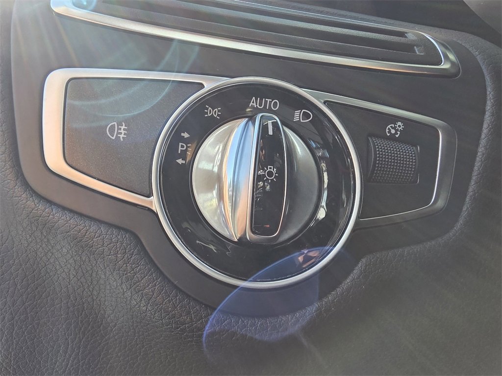 Used 2017 Mercedes-Benz C 300 4MATIC Sedan image 28