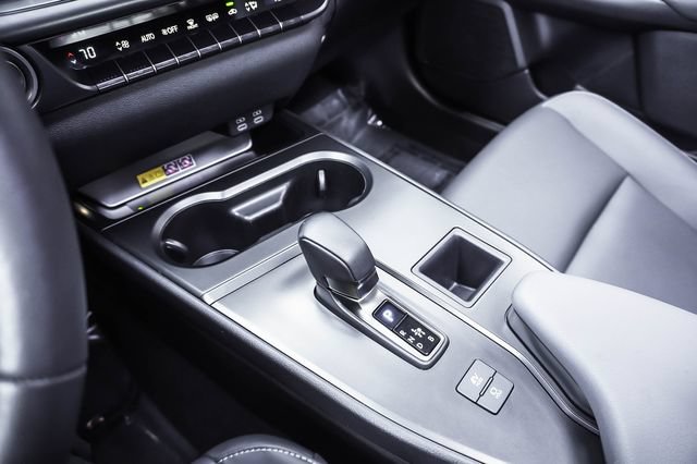 Certified 2025 Lexus UX 300h FWD w/ Accessory Package (Z2) image 17