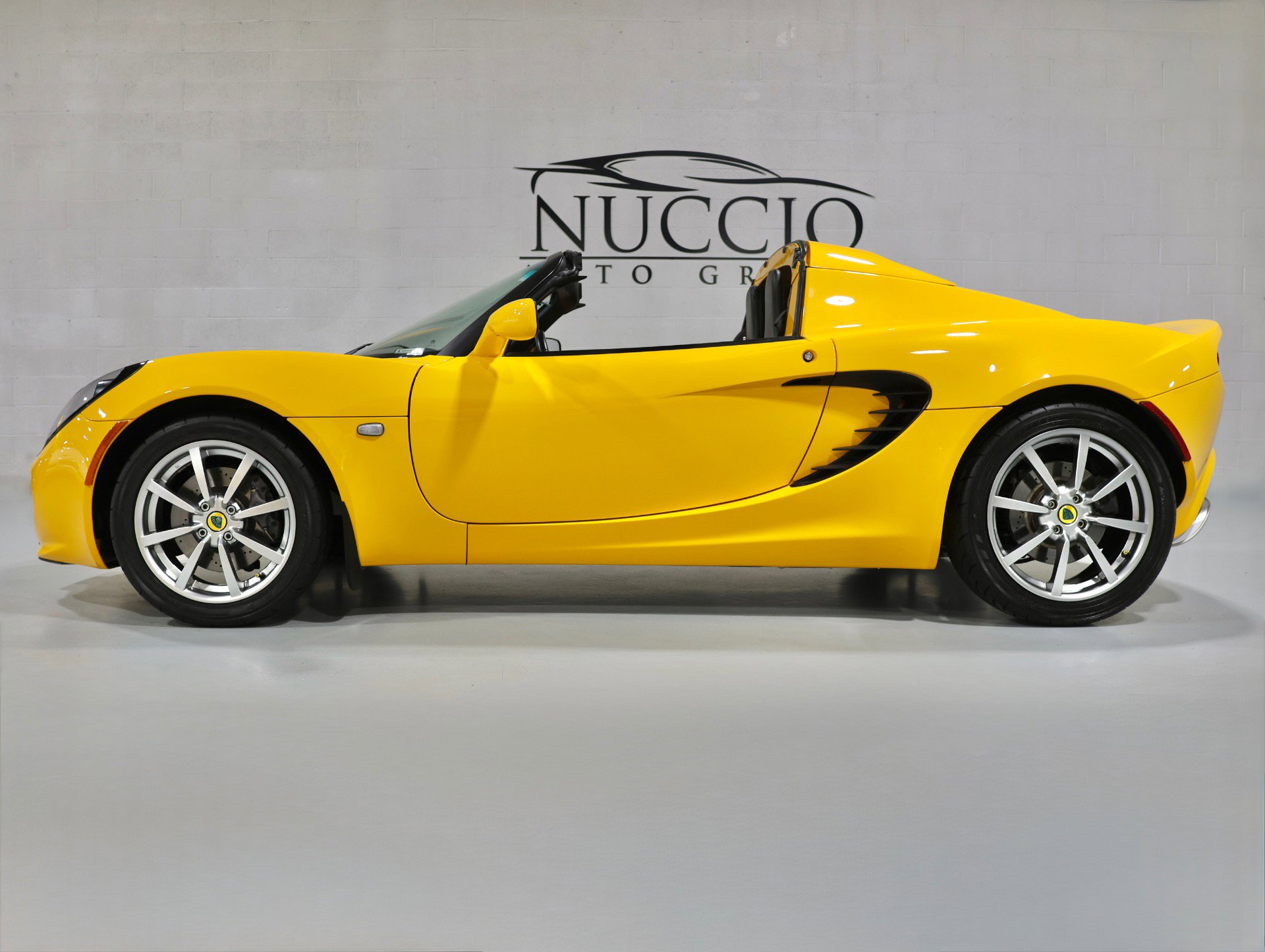 Used 2007 Lotus Elise RWD image 6