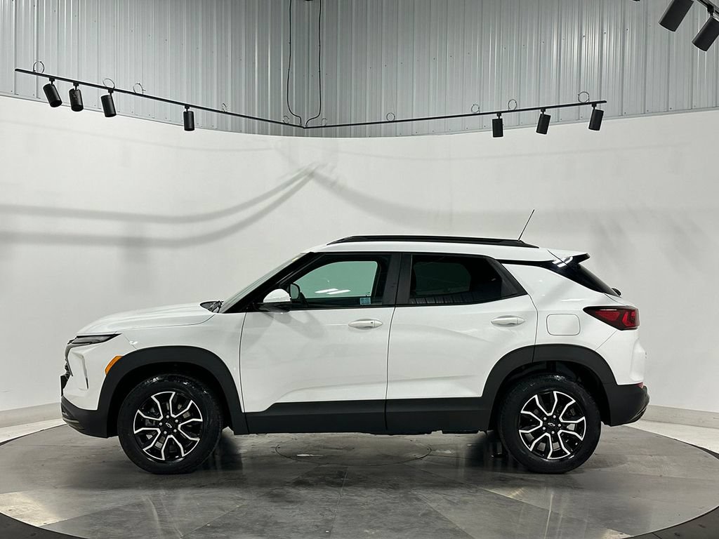 Used 2024 Chevrolet TrailBlazer ACTIV w/ Driver Confidence Package AWD/4WD image 14