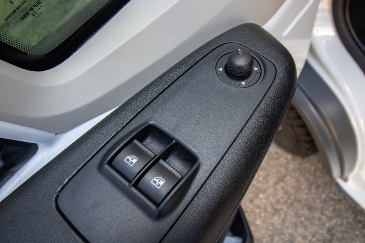 Used 2018 RAM ProMaster 3500 w/ Premium Appearance Group FWD image 12