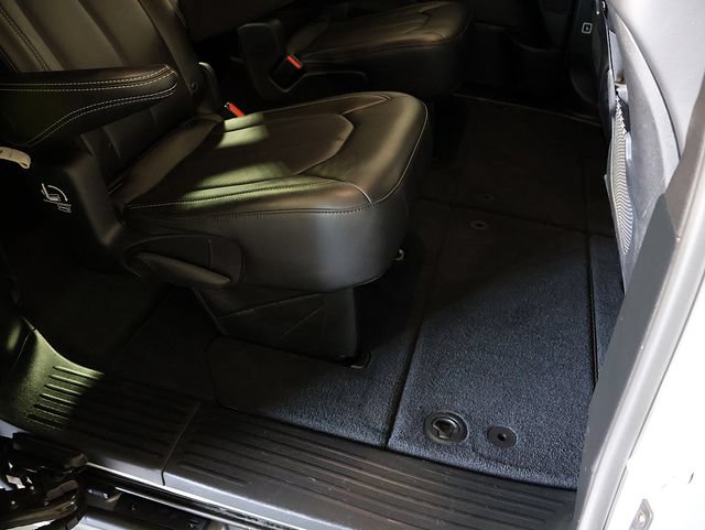 Used 2026 Chrysler Pacifica Select FWD image 30