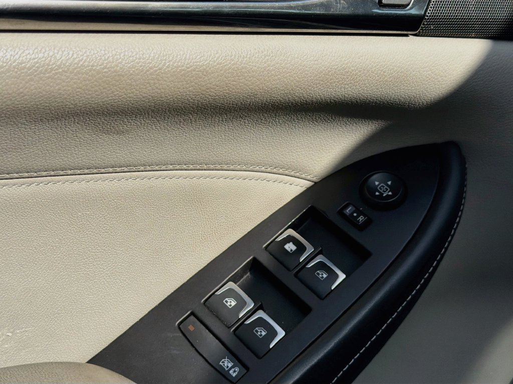 Used 2019 Cadillac CTS Sedan w/ Seating Package RWD image 18