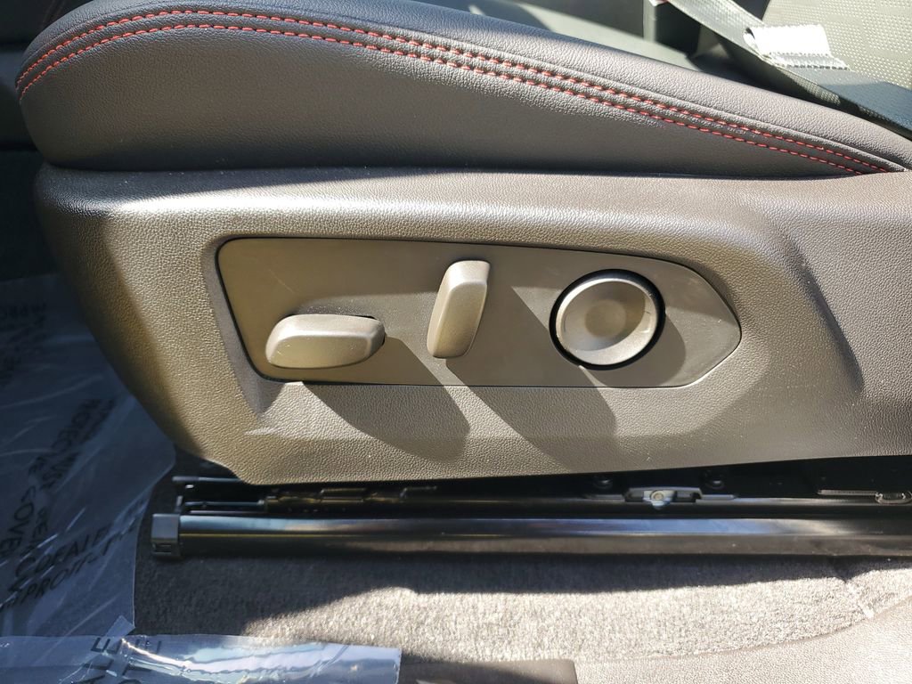 New 2026 Chevrolet Colorado Z71 w/ Technology Package AWD/4WD image 22